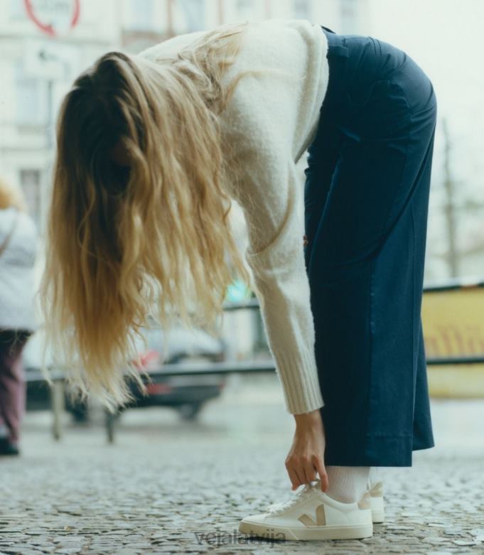 Veja vīriešiem campo bezhroma āda baltā mandele 4846D23 kurpes