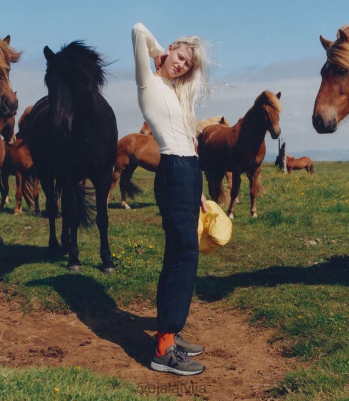 Veja vīriešiem dekkan alveomesh kaki melns 4846D131 kurpes