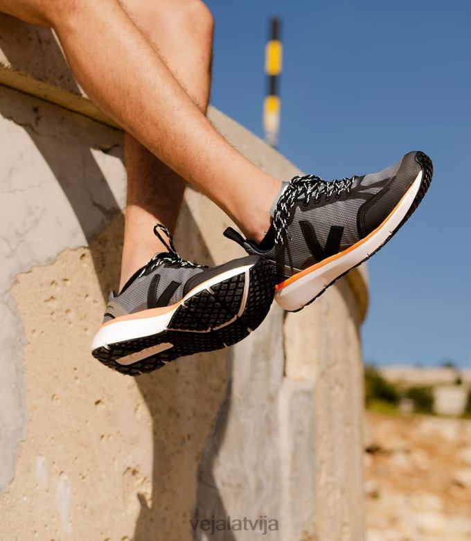 Veja vīriešiem condor 2 alveomesh betona melns neona oranžs 4846D195 kurpes